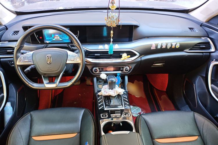 Used Bestune T77 2019 230 TID Automatic Luxury Version China VI Emission Standard Center Console