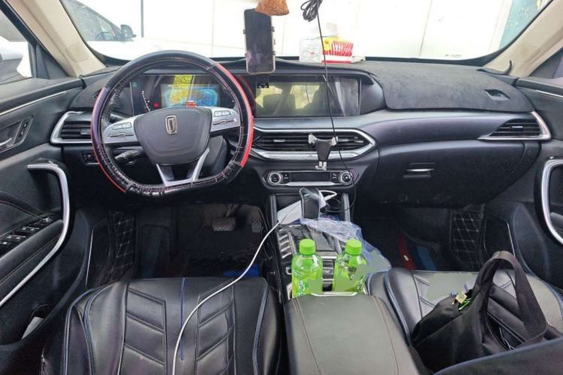 Used Bestune T77 2019 230 TID Automatic Luxury Version China VI Emission Standard Center Console