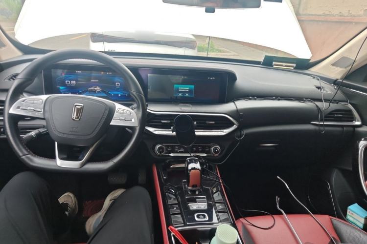 Used Bestune T77 2019 230 TID Automatic Prestige Version China V Emission Standard Center Console