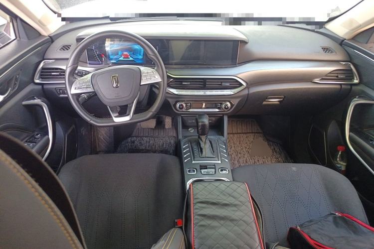 Used Bestune T77 2019 230 TID Automatic Luxury Version National V Center Console