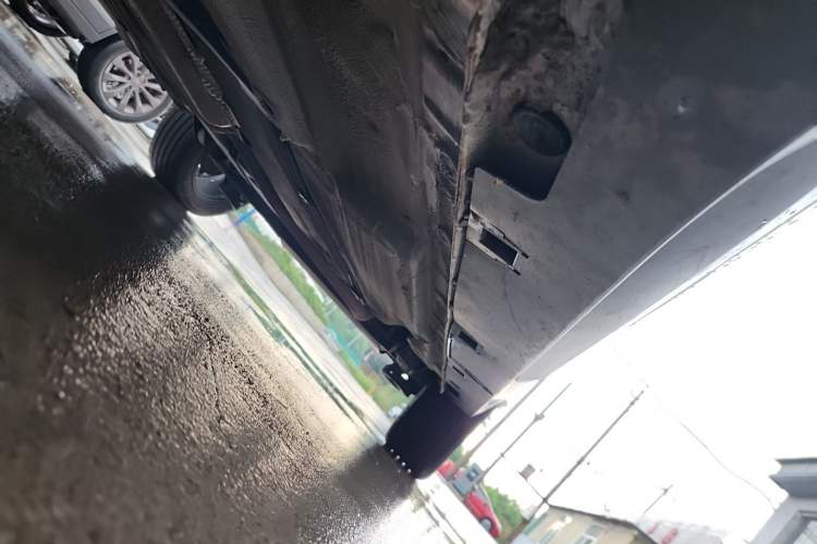 Used Bestune T77 2019 230 TID Automatic Luxury Version China VI Emission Standard Chassis Front Left