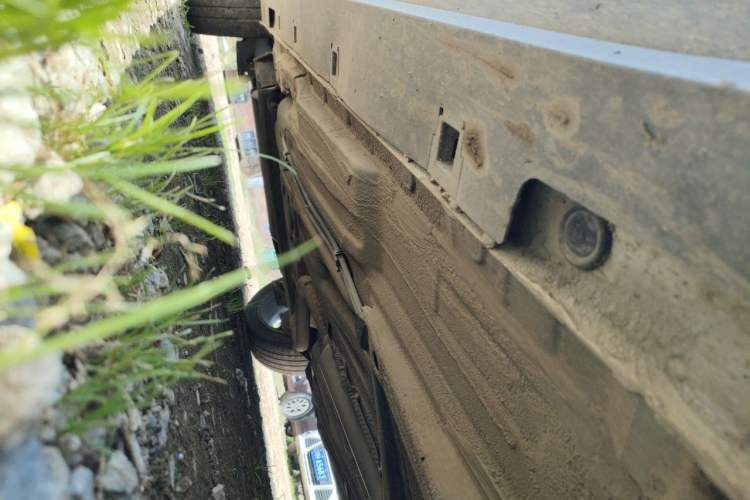 Used Bestune T77 2019 230 TID Automatic Prestige Version China V Emission Standard Chassis Front Right