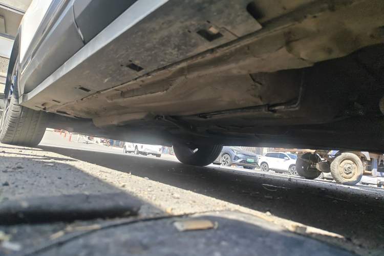 Used Bestune T77 2019 230 TID Automatic Luxury Version China VI Emission Standard Chassis Rear Left