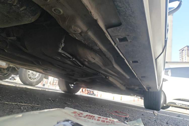 Used Bestune T77 2019 230 TID Automatic Luxury Version China VI Emission Standard Chassis Rear Right