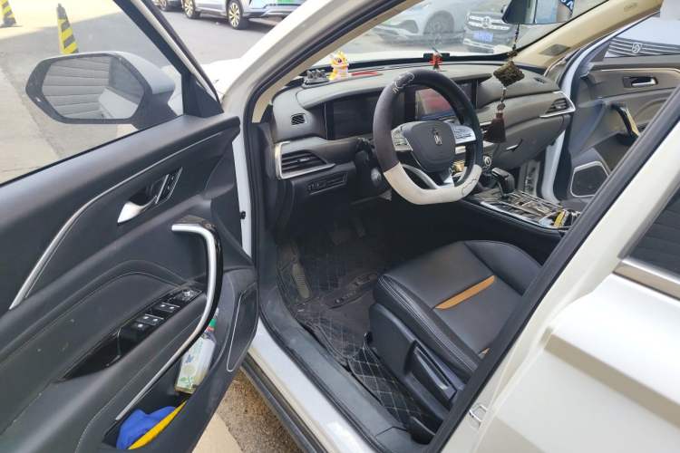 Used Bestune T77 2019 230 TID Automatic Prestige Version China VI Emission Standard Driver Seat