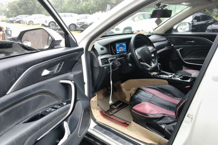 Used Bestune T77 2019 230 TID Automatic Luxury Version China VI Emission Standard Driver Seat