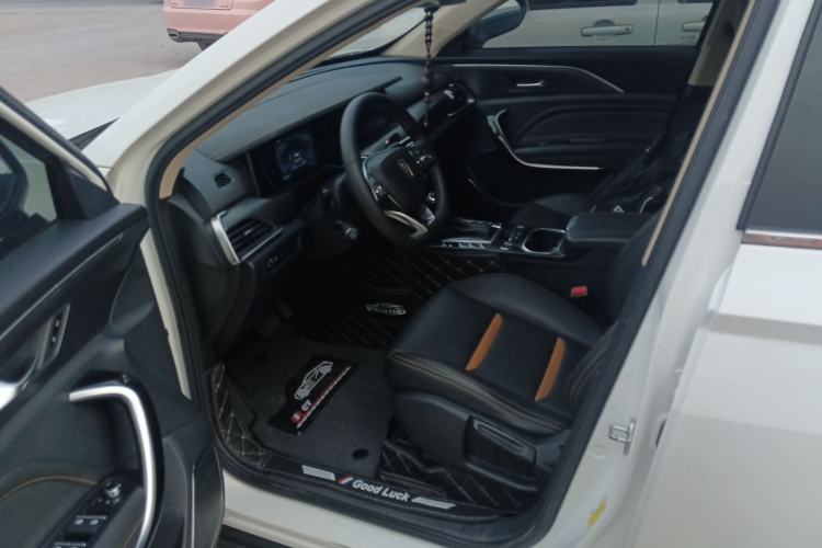 Used Bestune T77 2019 230 TID Automatic Luxury Version China VI Emission Standard Driver Seat