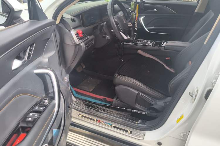 Used Bestune T77 2019 230 TID Automatic Prestige Version China V Emission Standard Driver Seat