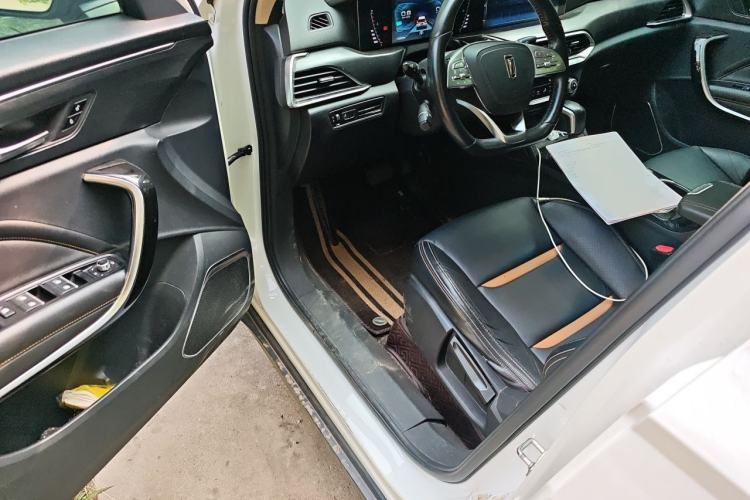 Used Bestune T77 2019 230 TID Automatic Luxury Version China VI Emission Standard Driver Seat