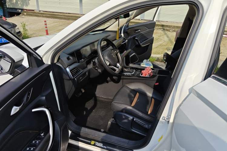 Used Bestune T77 2019 230 TID Automatic Luxury Version National V Driver Seat