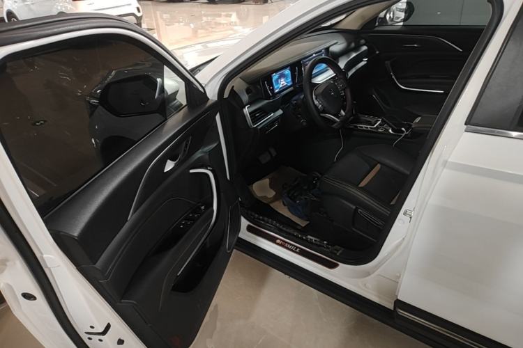 Used Bestune T77 2019 230 TID Automatic Luxury Version National V Driver Seat