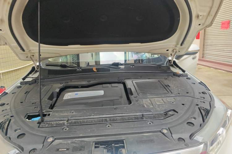 Used Bestune T77 2019 230 TID Automatic Prestige Version China V Emission Standard Engine Bay