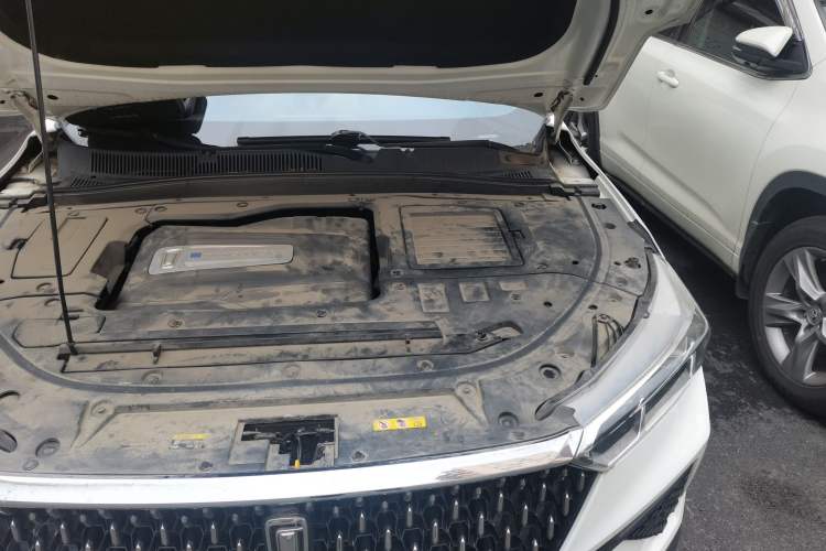 Used Bestune T77 2019 230 TID Automatic Prestige Version China V Engine Bay Left