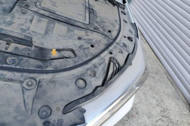 Used Bestune T77 2019 230 TID Automatic Prestige Version China VI Emission Standard Engine Bay Left