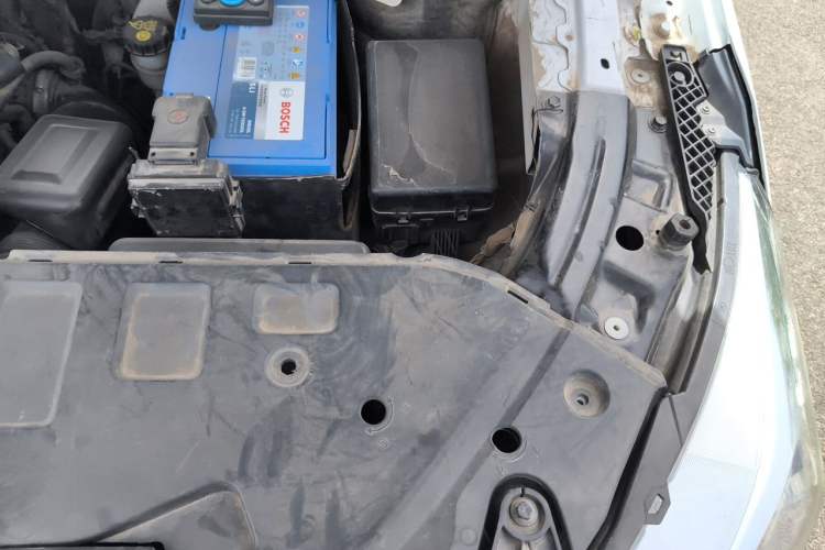 Used Bestune T77 2019 230 TID Automatic Prestige Version China V Emission Standard Engine Bay Left