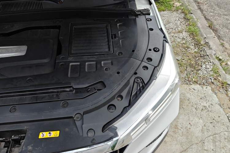 Used Bestune T77 2019 230 TID Automatic Luxury Version National V Engine Bay Left
