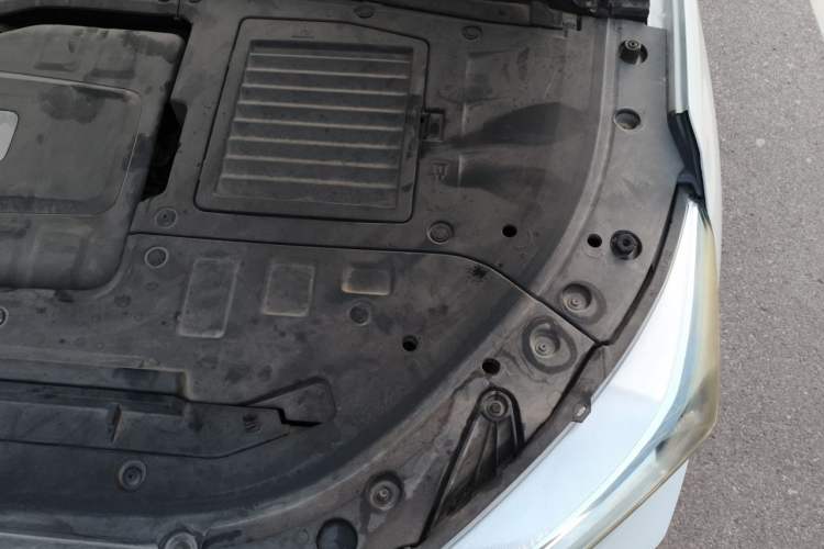 Used Bestune T77 2019 230 TID Automatic Prestige Version China V Emission Standard Engine Bay Left