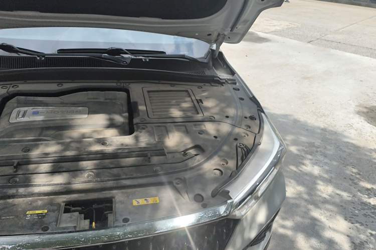 Used Bestune T77 2019 230 TID Automatic Luxury Version China VI Emission Standard Engine Bay Left