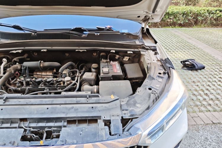 Used Bestune T77 2019 230 TID Automatic Luxury Version China VI Emission Standard Engine Bay Left