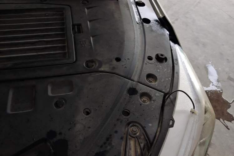 Used Bestune T77 2019 230 TID Automatic Luxury Version China VI Emission Standard Engine Bay Left