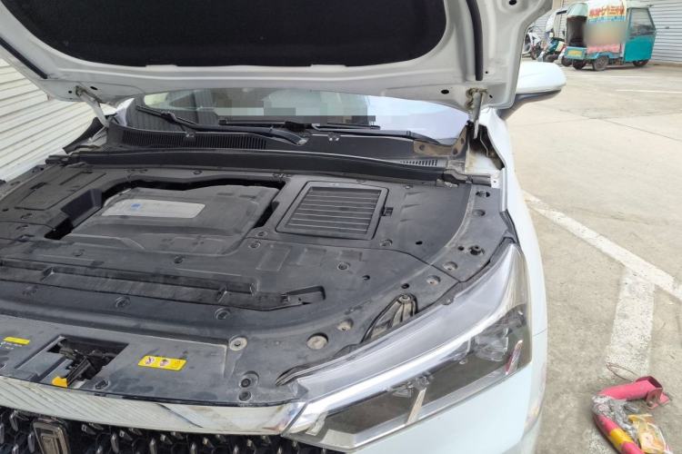 Used Bestune T77 2019 230 TID Automatic Prestige Version China V Emission Standard Engine Bay Left