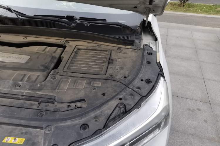 Used Bestune T77 2019 Facelift 230 TID Automatic Luxury Version China V Emission Standard Engine Bay Left