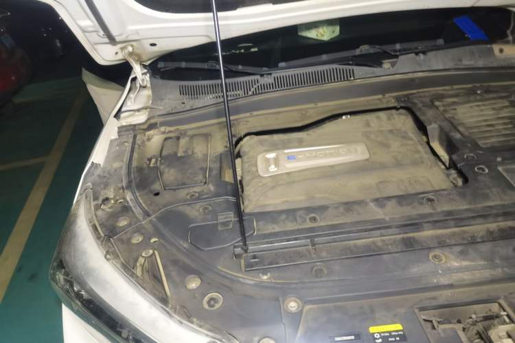 Used Bestune T77 2019 230 TID Automatic Luxury Version National V Engine Bay Right