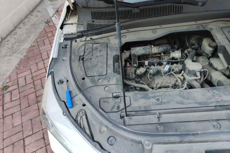 Used Bestune T77 2019 230 TID Automatic Prestige Version China VI Emission Standard Engine Bay Right