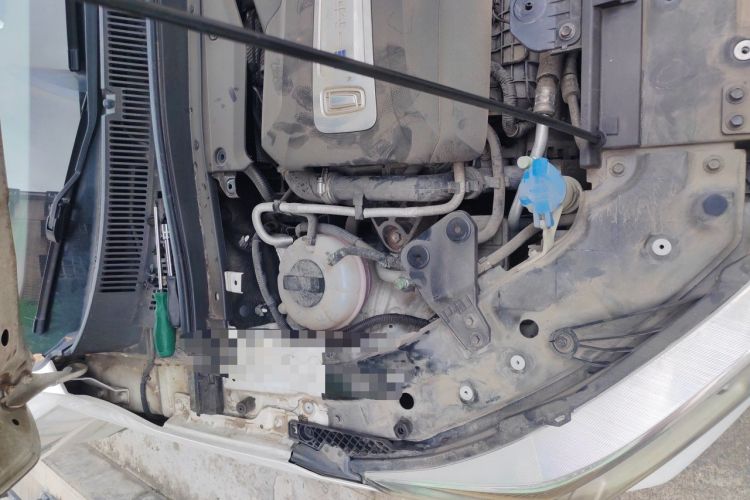 Used Bestune T77 2019 230 TID Automatic Prestige Version China V Emission Standard Engine Bay Right