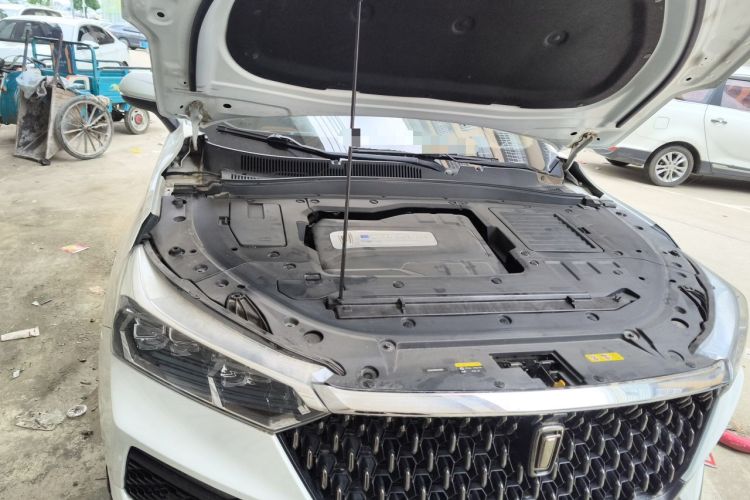 Used Bestune T77 2019 230 TID Automatic Prestige Version China V Emission Standard Engine Bay Right