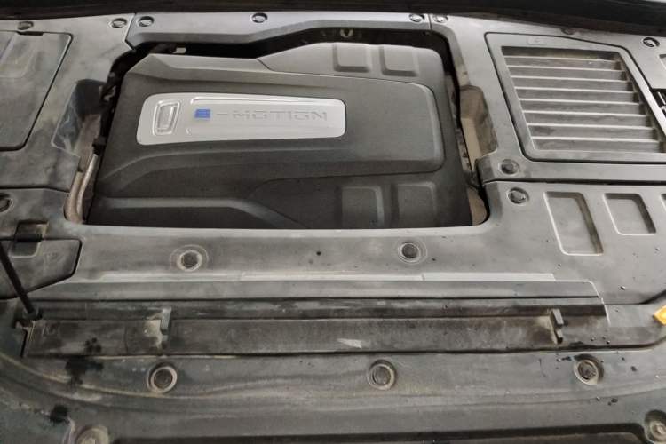 Used Bestune T77 2019 230 TID Automatic Luxury Version China VI Emission Standard Engine Bay