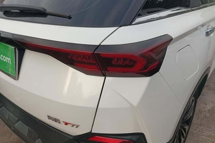 Used Bestune T77 2019 230 TID Automatic Luxury Version China VI Emission Standard Exterior 3