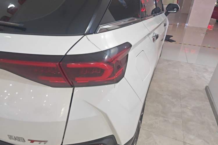 Used Bestune T77 2019 230 TID Automatic Prestige Version China VI Emission Standard Exterior 3