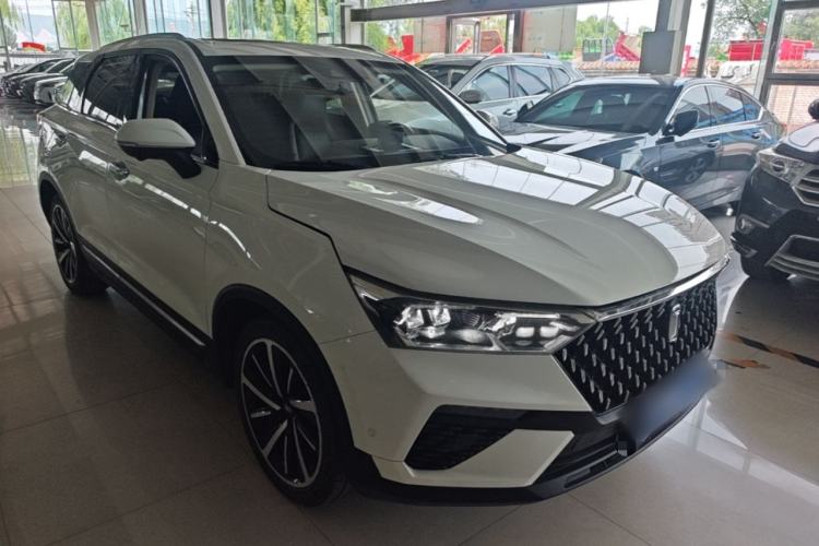 Used Bestune T77 2019 230 TID Automatic Prestige Version China V Front Right 45 Deg