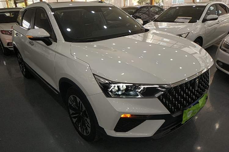 Used Bestune T77 2019 Facelift 230 TID Automatic Luxury Version China V Emission Standard Front Right 45 Deg