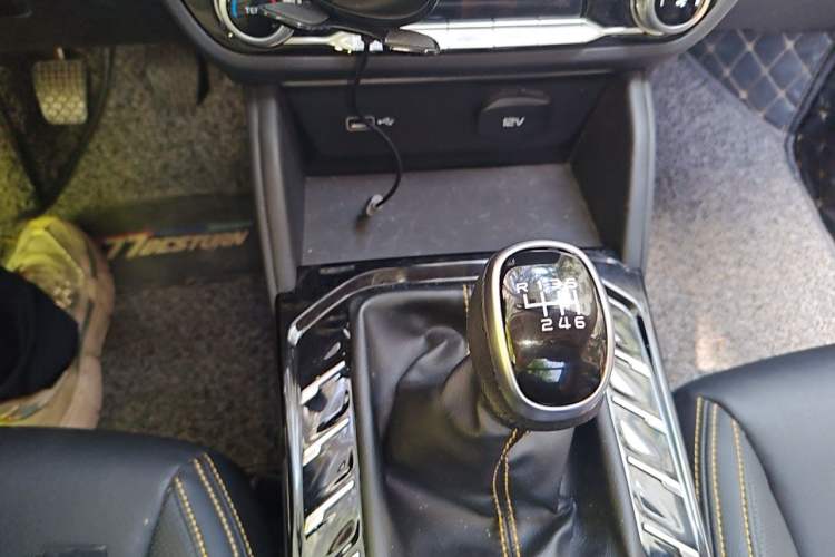 Used Bestune T77 2019 230 TID Manual Luxury Version China VI Gear Lever