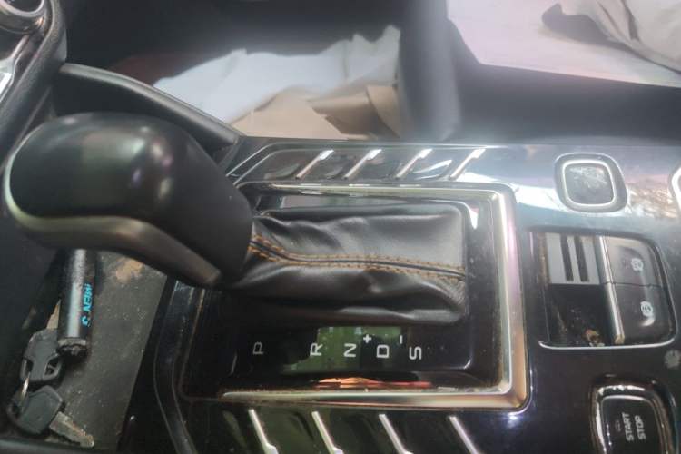 Used Bestune T77 2019 230 TID Automatic Luxury Version National V Gear Lever