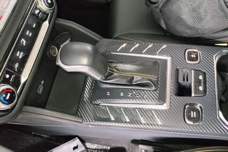 Used Bestune T77 2019 230 TID Automatic Luxury Version National V Gear Lever