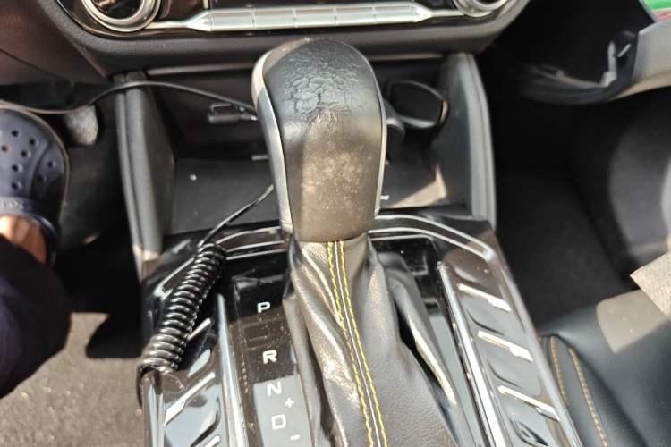 Used Bestune T77 2019 230 TID Automatic Luxury Version National V Gear Lever