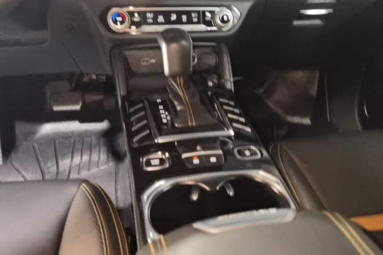 Used Bestune T77 2019 230 TID Automatic Luxury Version National V Gear Lever