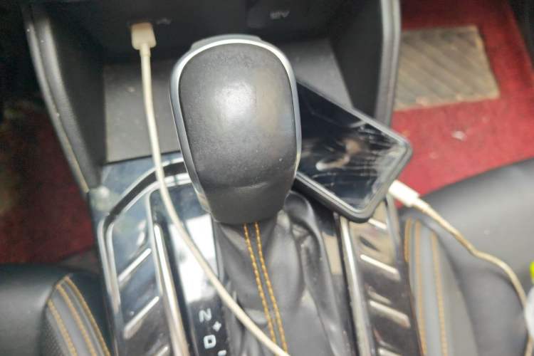 Used Bestune T77 2019 230 TID Automatic Luxury Version National V Gear Lever