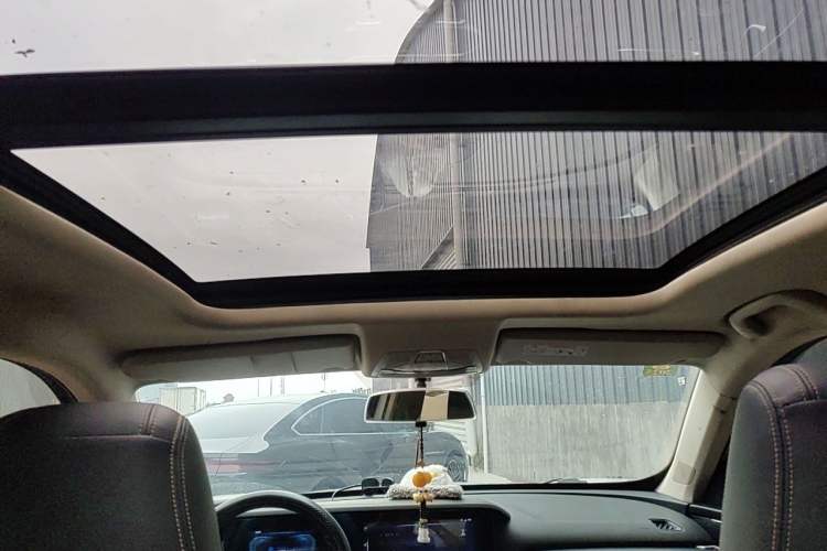 Used Bestune T77 2019 230 TID Automatic Luxury Version China VI Emission Standard Headliner