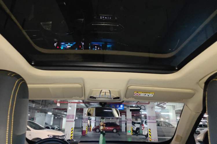 Used Bestune T77 2019 230 TID Automatic Luxury Version China VI Emission Standard Headliner