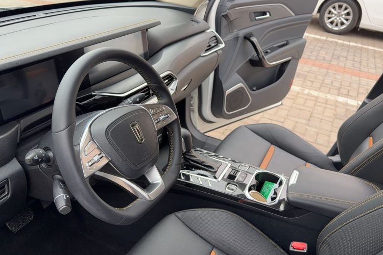 Used Bestune T77 2019 230 TID Automatic Luxury Version China VI Emission Standard Interior 3