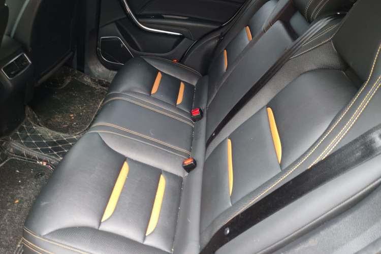 Used Bestune T77 2019 230 TID Automatic Luxury Version National V Interior 4