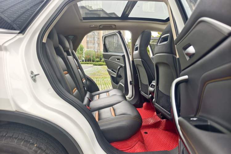 Used Bestune T77 2019 230 TID Automatic Luxury Version China VI Emission Standard Interior 4