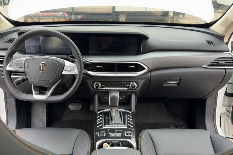 Used Bestune T77 2019 230 TID Automatic Luxury Version China VI Emission Standard Interior 5