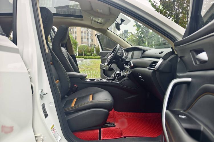 Used Bestune T77 2019 230 TID Automatic Luxury Version China VI Emission Standard Interior 6