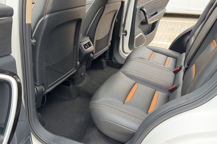 Used Bestune T77 2019 230 TID Automatic Luxury Version China VI Emission Standard Interior 8