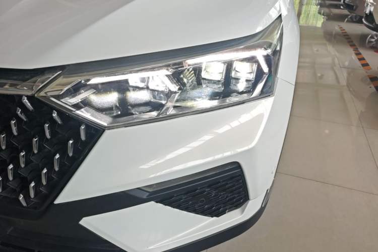 Used Bestune T77 2019 230 TID Automatic Prestige Version China V Left Front Headlight